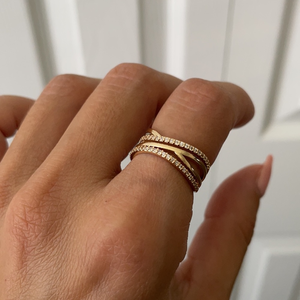 Express Gold Ring - Picture 2 of 12